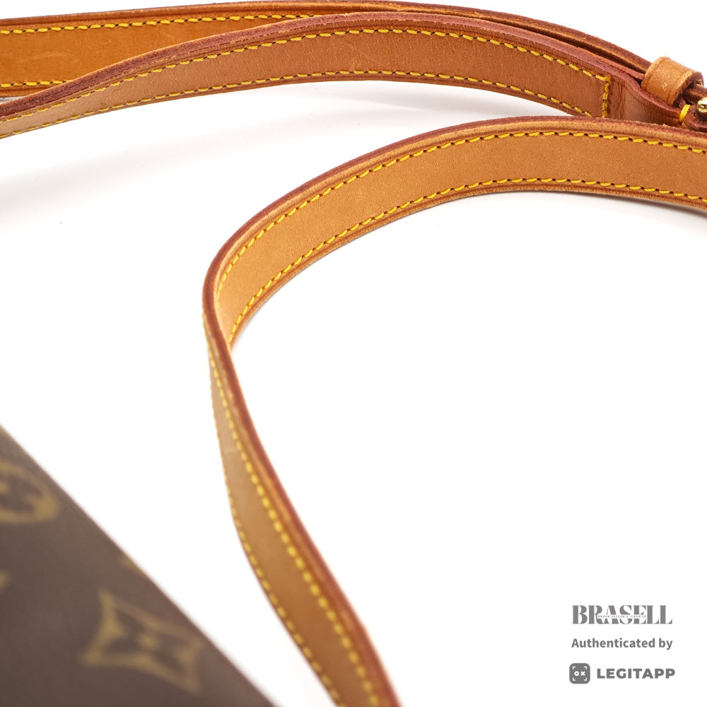 LOUIS VUITTON Saumur 30 Monogram Canvas Shoulder Bag M42250 【ImportFeeFREE】