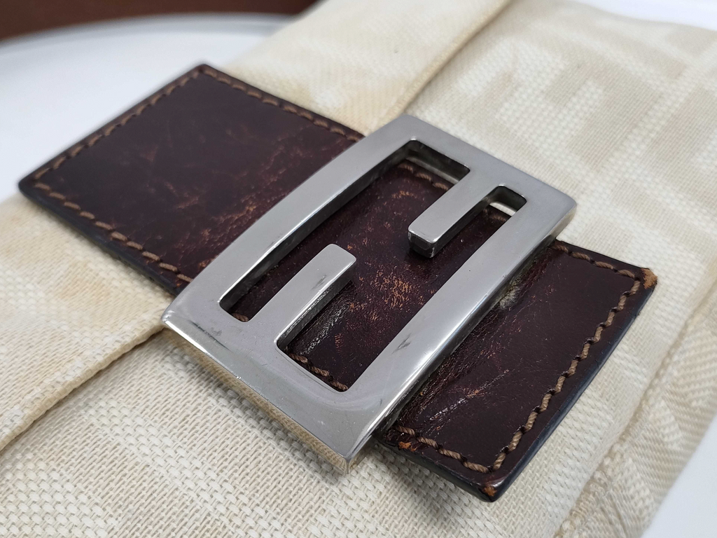 Fendi manmabucket lightbrown shoulder