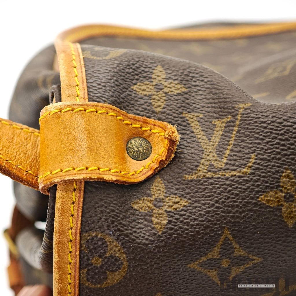 LOUIS VUITTON Saumur 35 Shoulder Bag Monogram M42254【ImportFeeFREE】