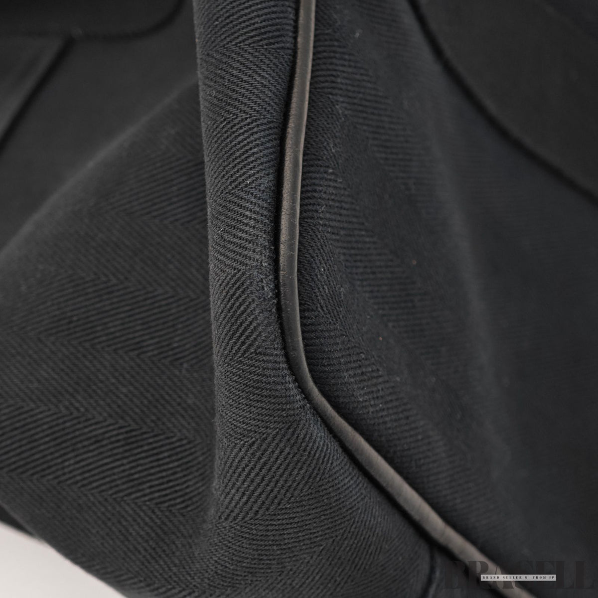 HERMES Valparaiso MM Noir Toile Chevron Leather Handbag【ImportFeeFREE】