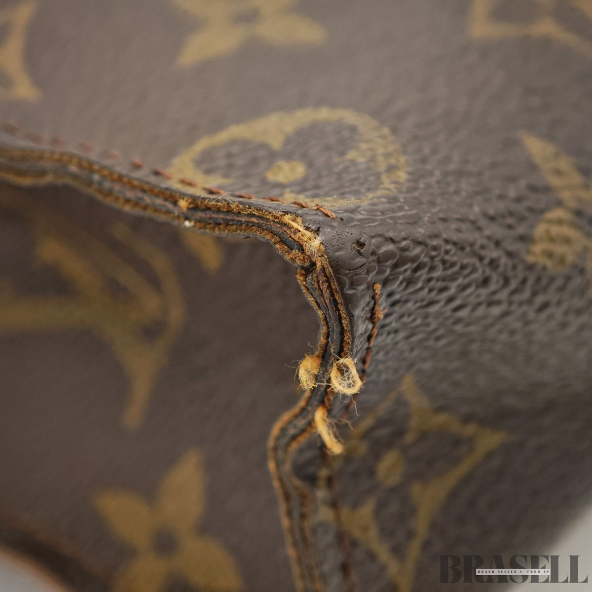 LOUIS VUITTON Pochette Toilette 26 Monogram M47542 Clutch Pouch【ImportFeeFREE】