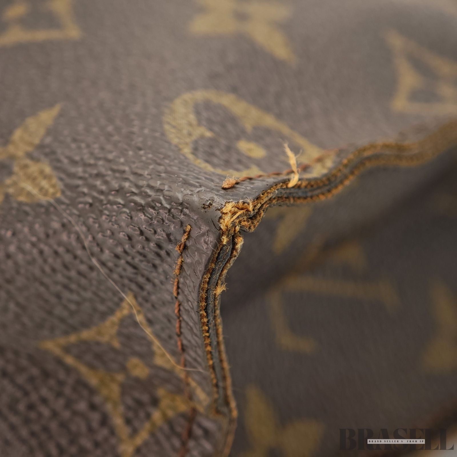 LOUIS VUITTON Pochette Toilette 26 Monogram M47542 Clutch Pouch【ImportFeeFREE】