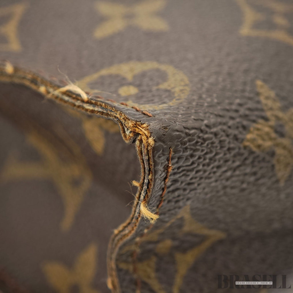 LOUIS VUITTON Pochette Toilette 26 Monogram M47542 Clutch Pouch【ImportFeeFREE】