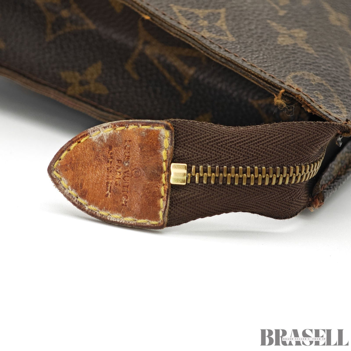 LOUIS VUITTON Pochette Toilette 26 Monogram M47542 Clutch Pouch【ImportFeeFREE】