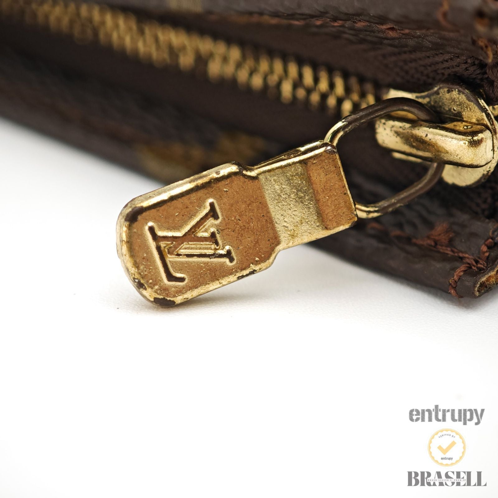 LOUIS VUITTON Poche Toilette 26 M47542 Clutch Bag Monogram BN 【ImportFeeFREE】
