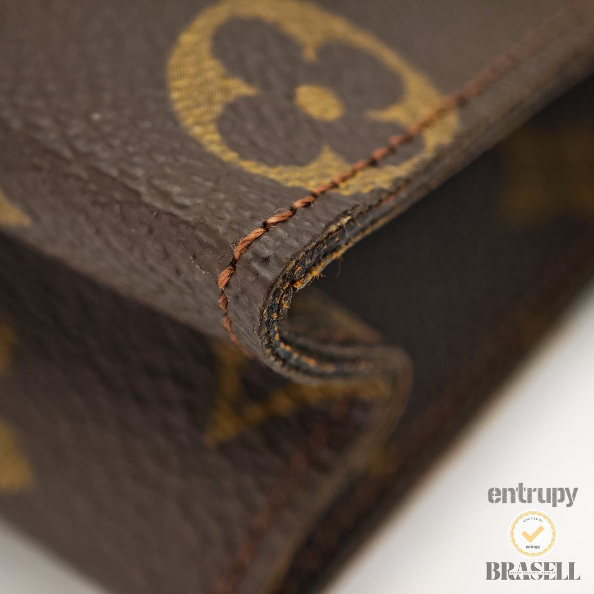 LOUIS VUITTON Poche Toilette 26 M47542 Clutch Bag Monogram BN 【ImportFeeFREE】
