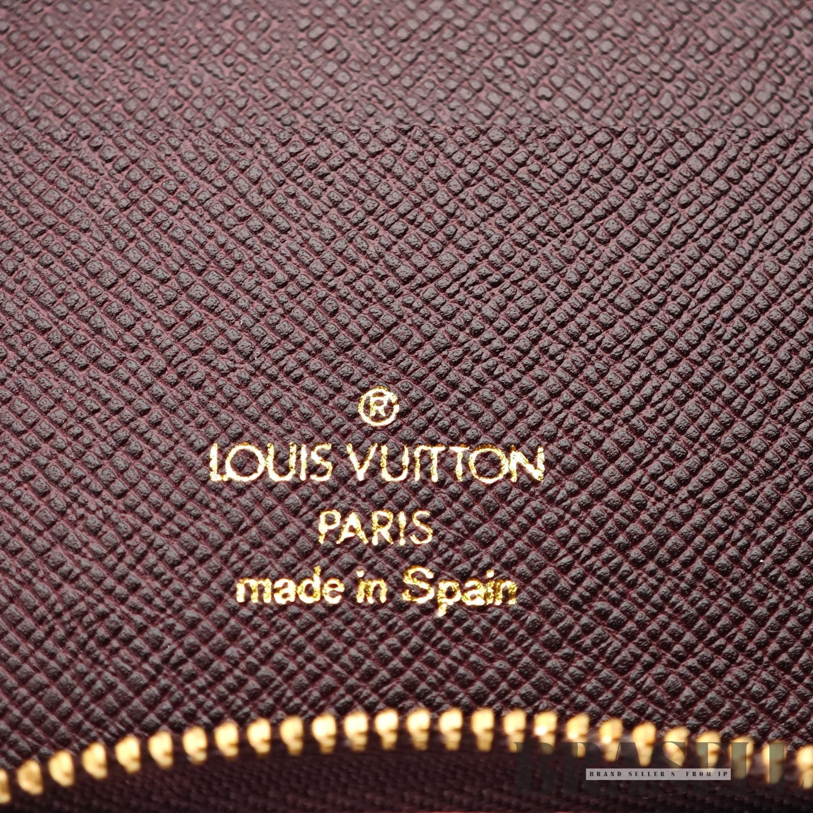 LOUIS VUITTON Porte Bie Monnaie Zip M30672 Taiga 【ImportFeeFREE】