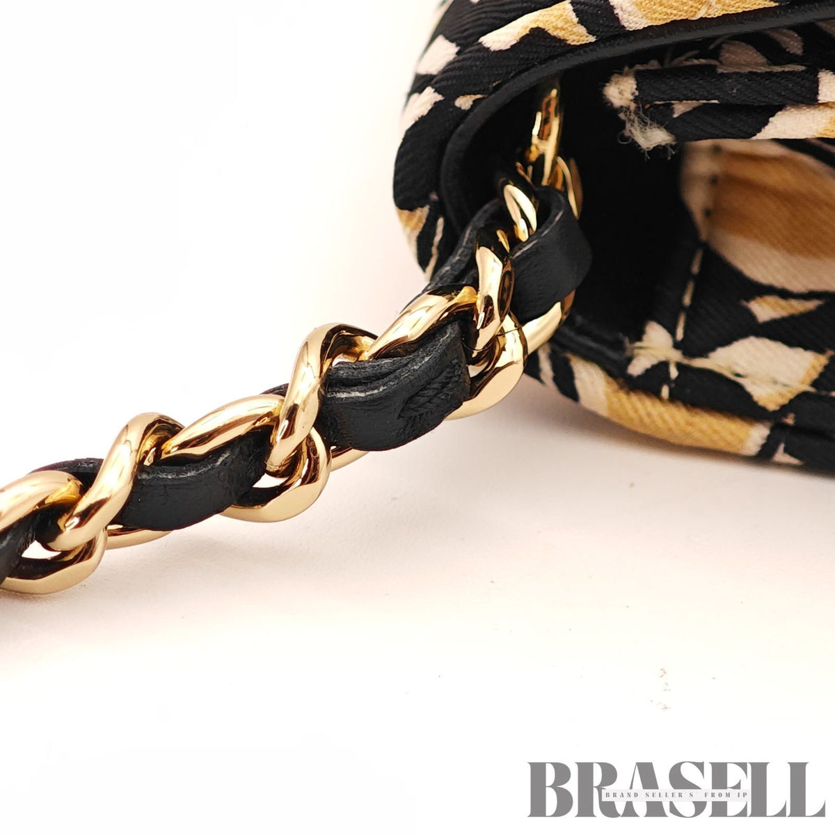 CHANEL CC Quilted Mini Chain Shoulder Bag Beige Graphic Print 【ImportFeeFREE】