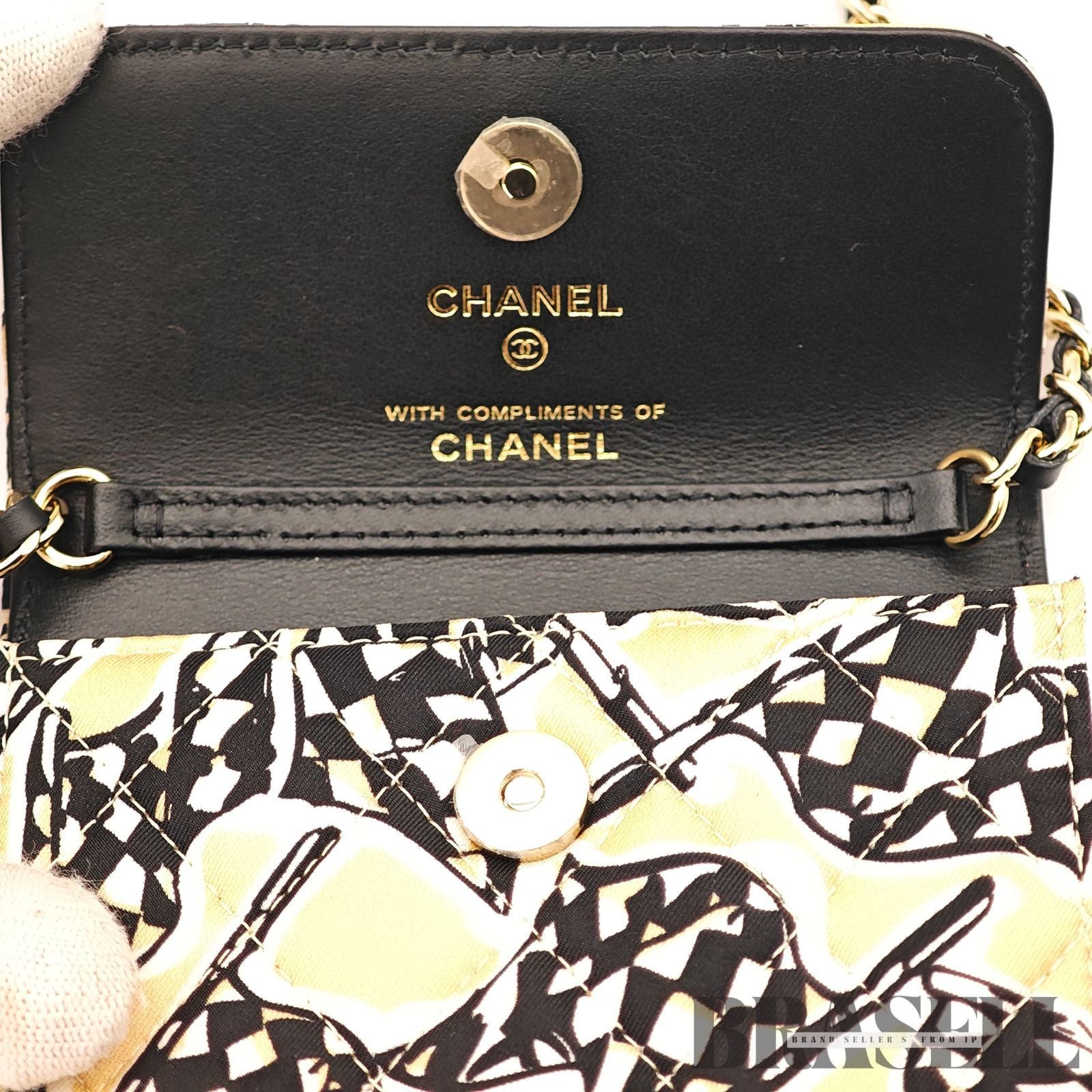 CHANEL CC Quilted Mini Chain Shoulder Bag Beige Graphic Print 【ImportFeeFREE】