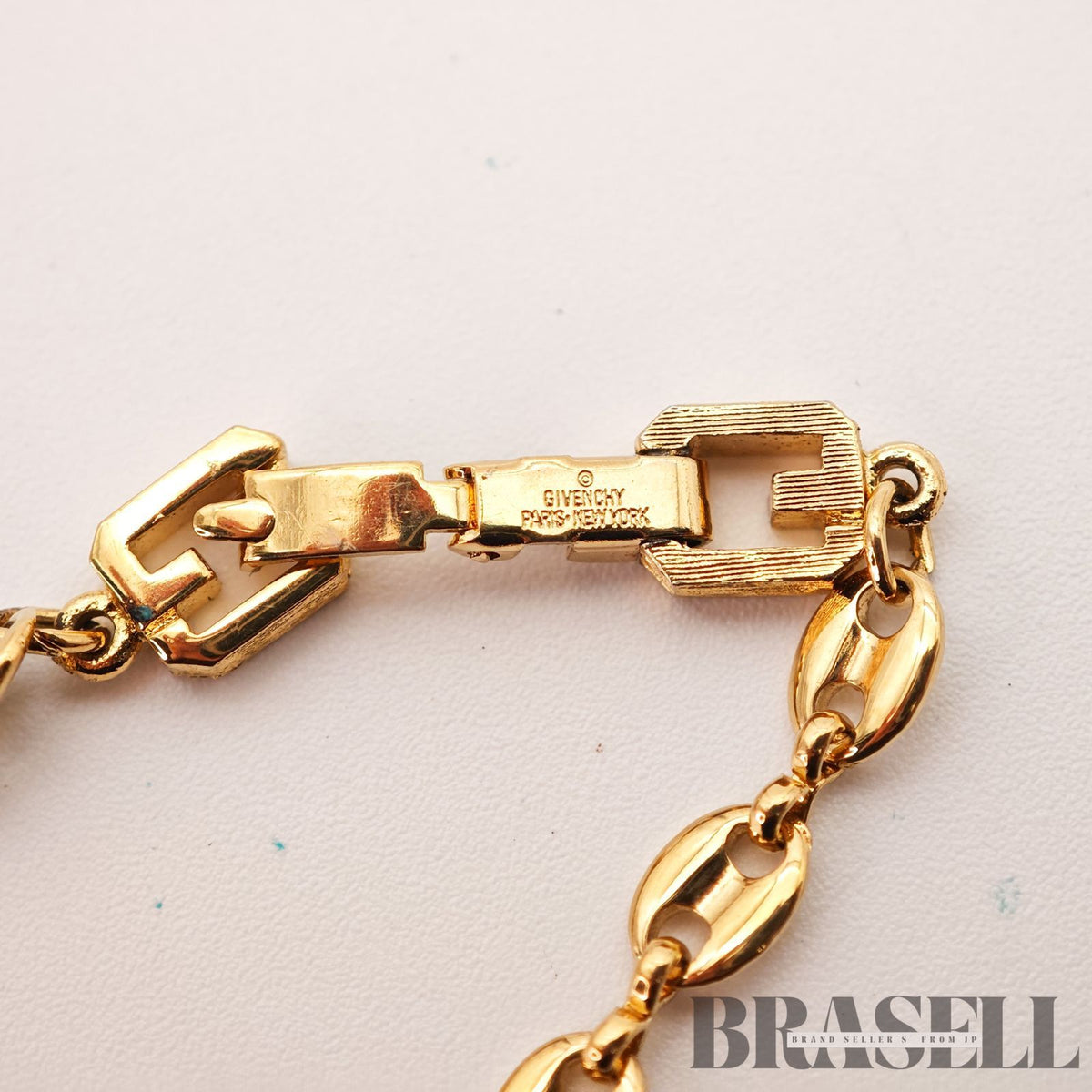 Givenchy G Logo Bracelet Gold Tone Vintage Fashion Jewelry【ImportFeeFREE】