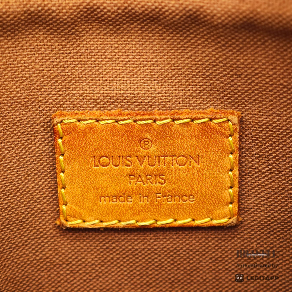LOUIS VUITTON Pochette Bosphore M40044 Shoulder Bag Monogram 【ImportFeeFREE】