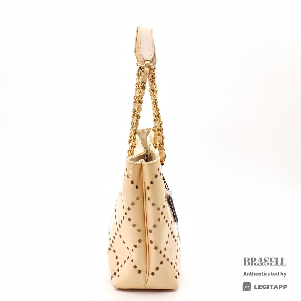 CHANEL CC Logo Punching Chain Tote Bag Beige Patent Leather 【ImportFeeFREE】