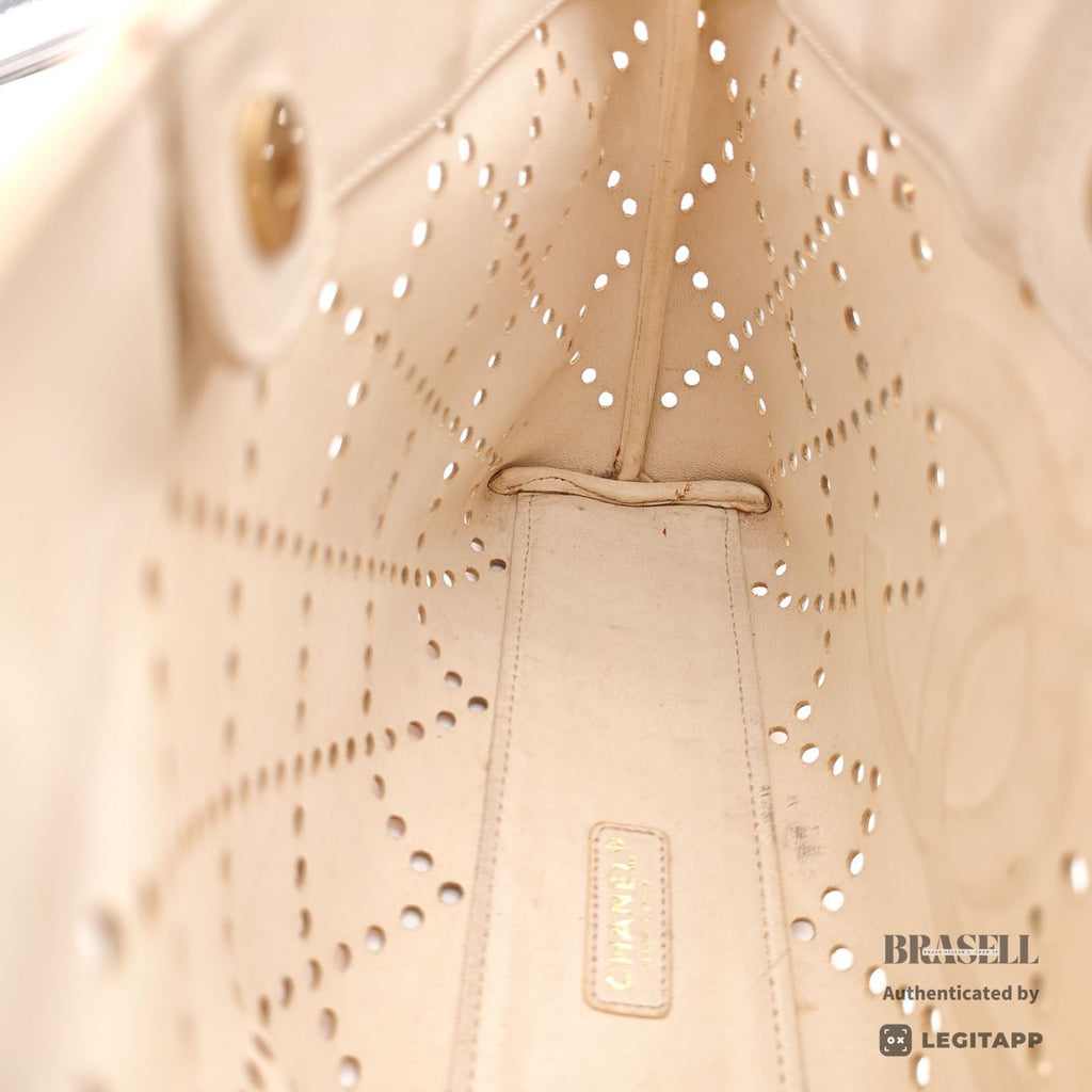 CHANEL CC Logo Punching Chain Tote Bag Beige Patent Leather 【ImportFeeFREE】