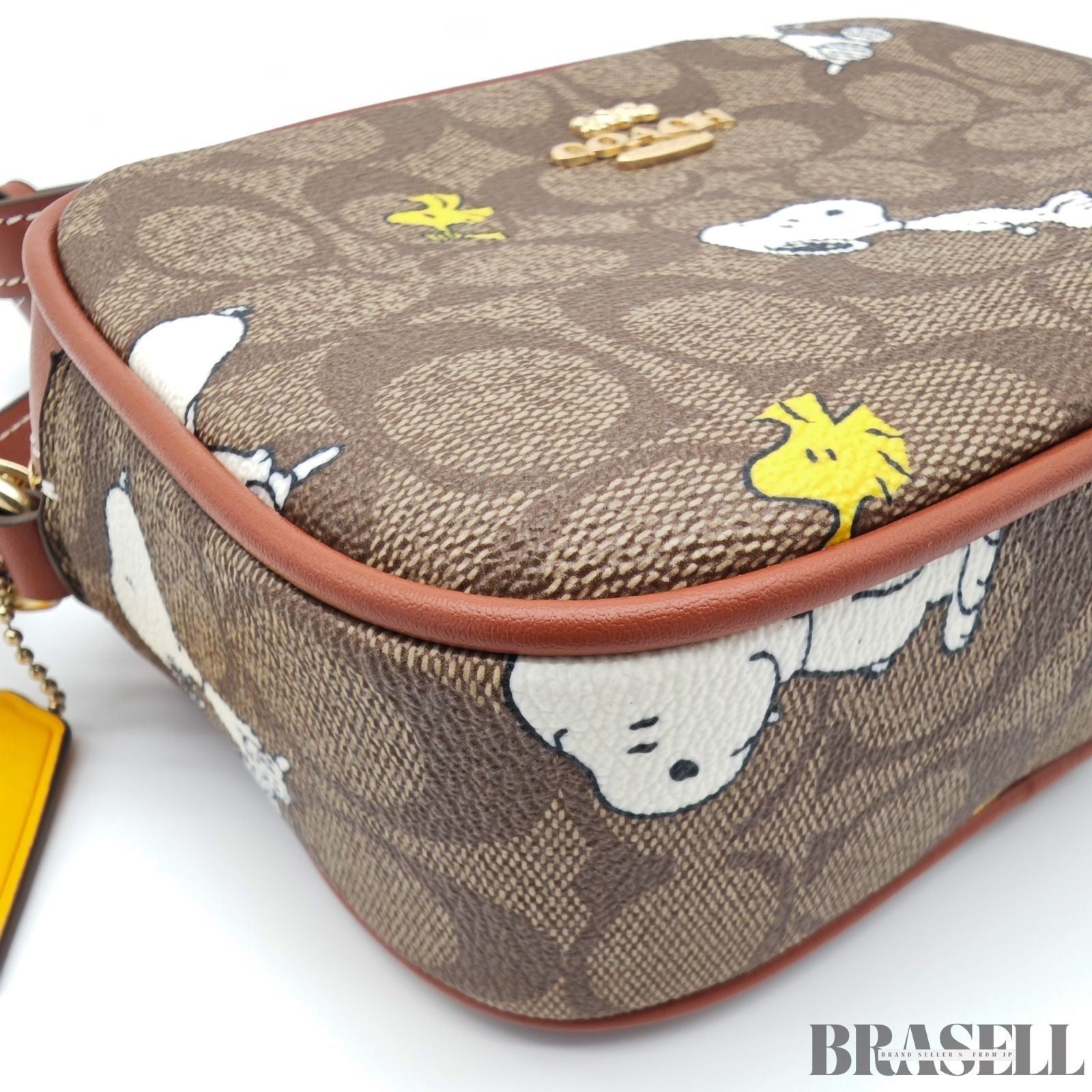 COACH Signature Snoopy Collaboration CF428 Compact Bag Cute Character Khaki