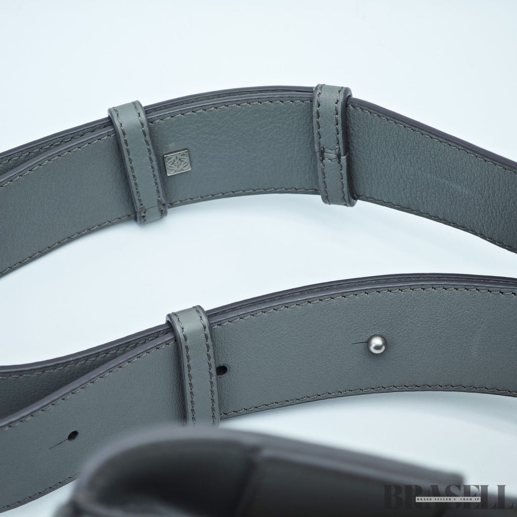 LOEWE Puzzle Bum Bag Small B510P35X09 Unique Cube-shaped Body/Shoulder Bag Gray