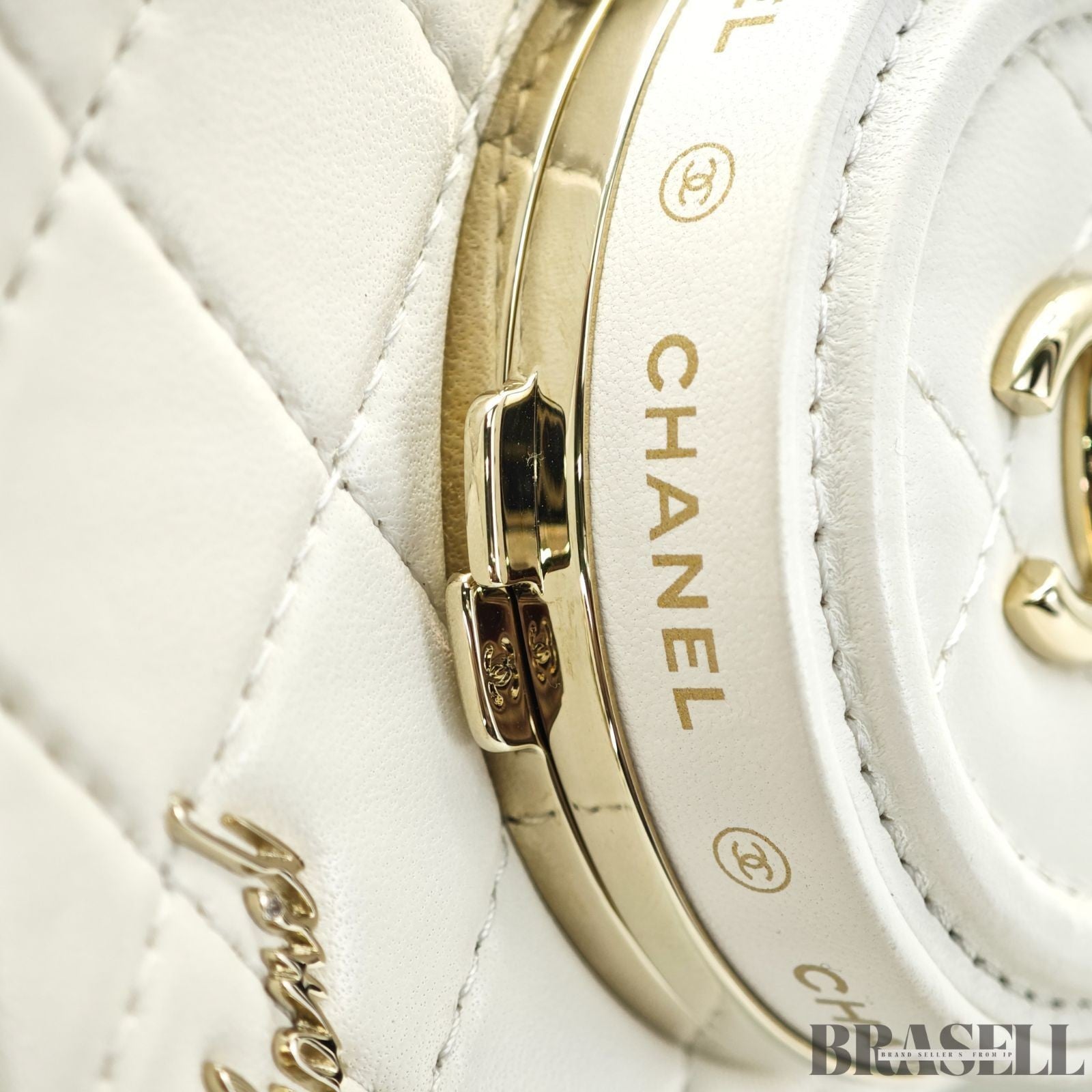 Chanel Matelassé Camera Bag AS4817 Shoulder Bag Compact With Mirror White