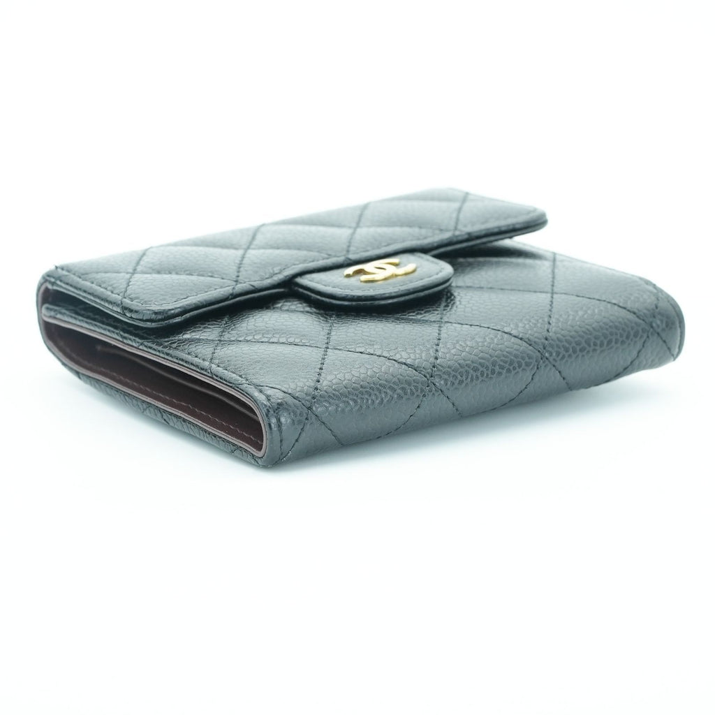 CHANEL Matelasse Bifold Wallet with Bill Compartment and Card Case Black