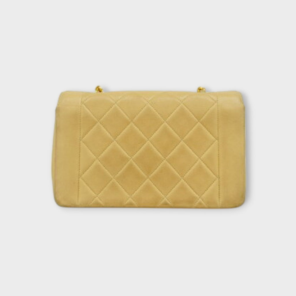 CHANEL Matelasse chain shoulder shoulder bag Diana. lambskin