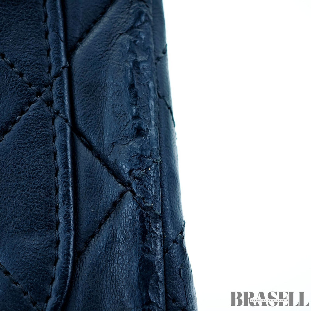 Borsa a tracolla Chanel Mini Matelassé in pelle di agnello con catena...