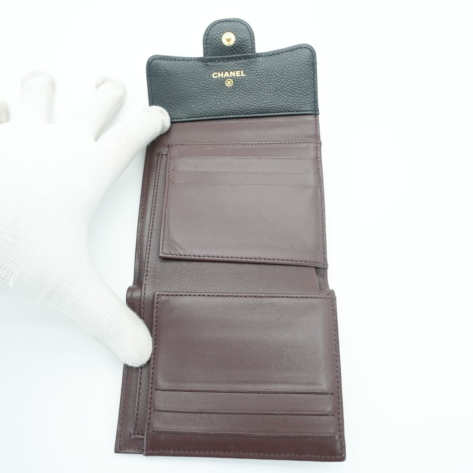 CHANEL Matelasse Bifold Wallet with Bill Compartment and Card Case Black