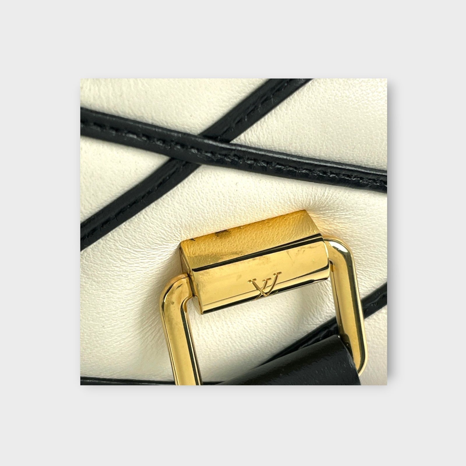 Louis Vuitton Alma BB 2-Way Shoulder Bag/Handbag Leather White M23761