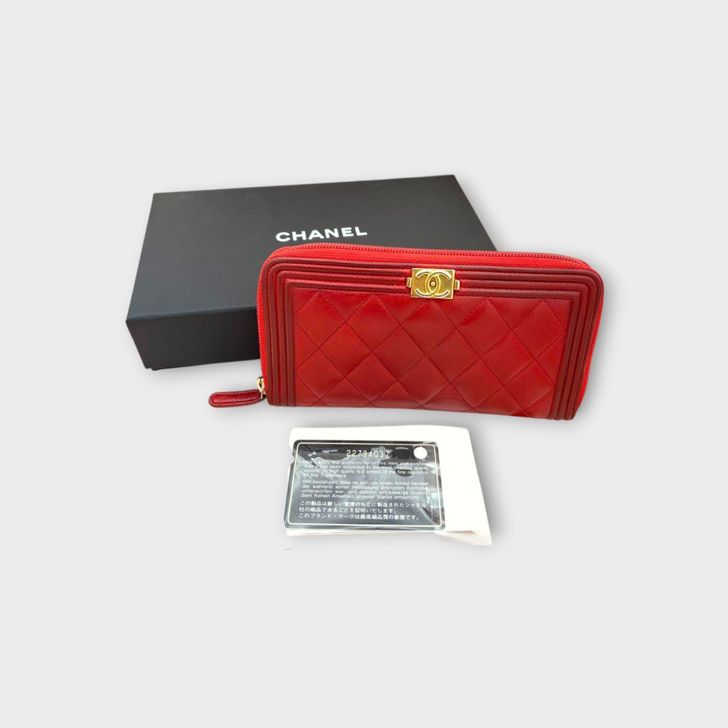 CHANEL Boy Chanel Long Wallet Round Zipper Red