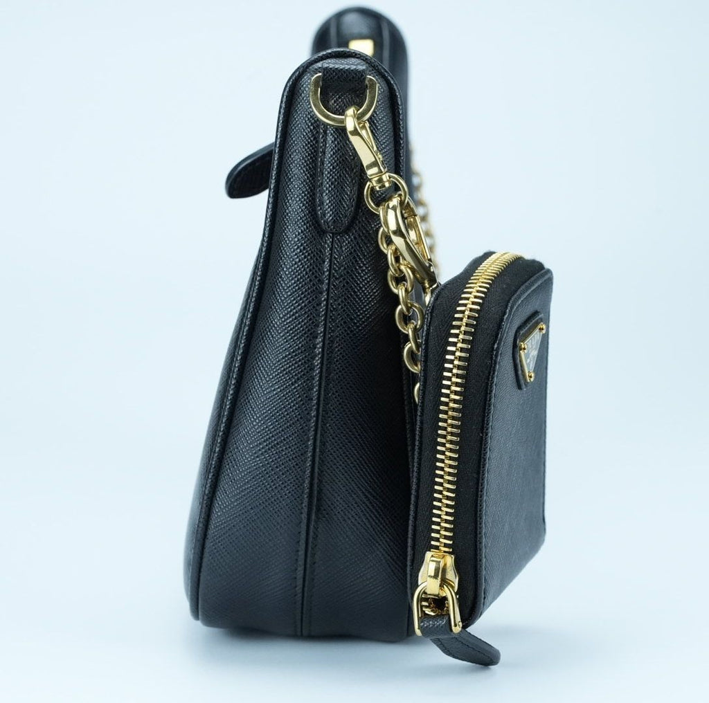 Prada Re-Edition 2005 Saffiano Leather Shoulder Bag in Black with Gold Hardware