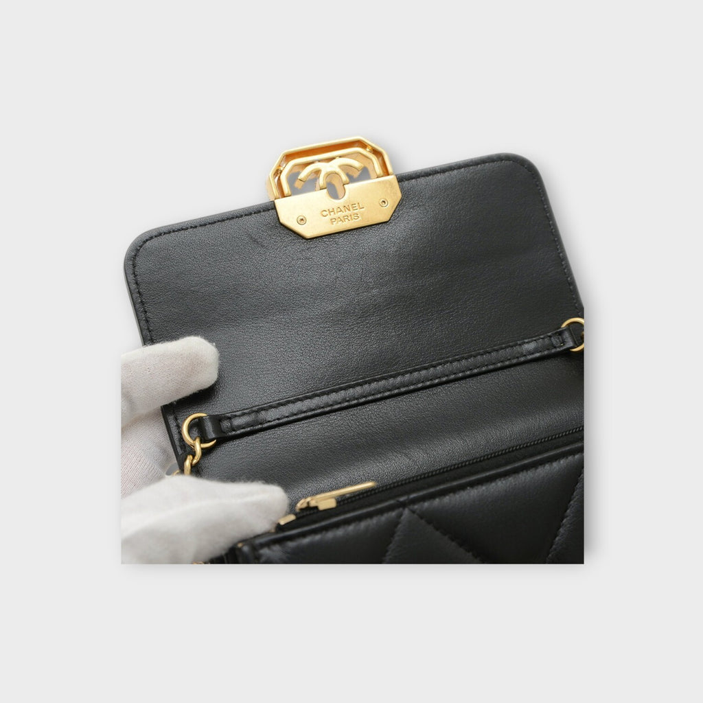 Chanel Matrasse mini flap bag in calfskin with black gold hardware AS3720