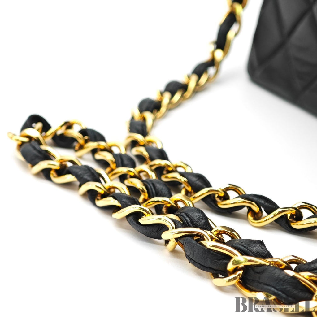 CHANEL Matelasse Lambskin Maxi Jumbo Classic Flap Bag Black Quilted Shoulder Bag