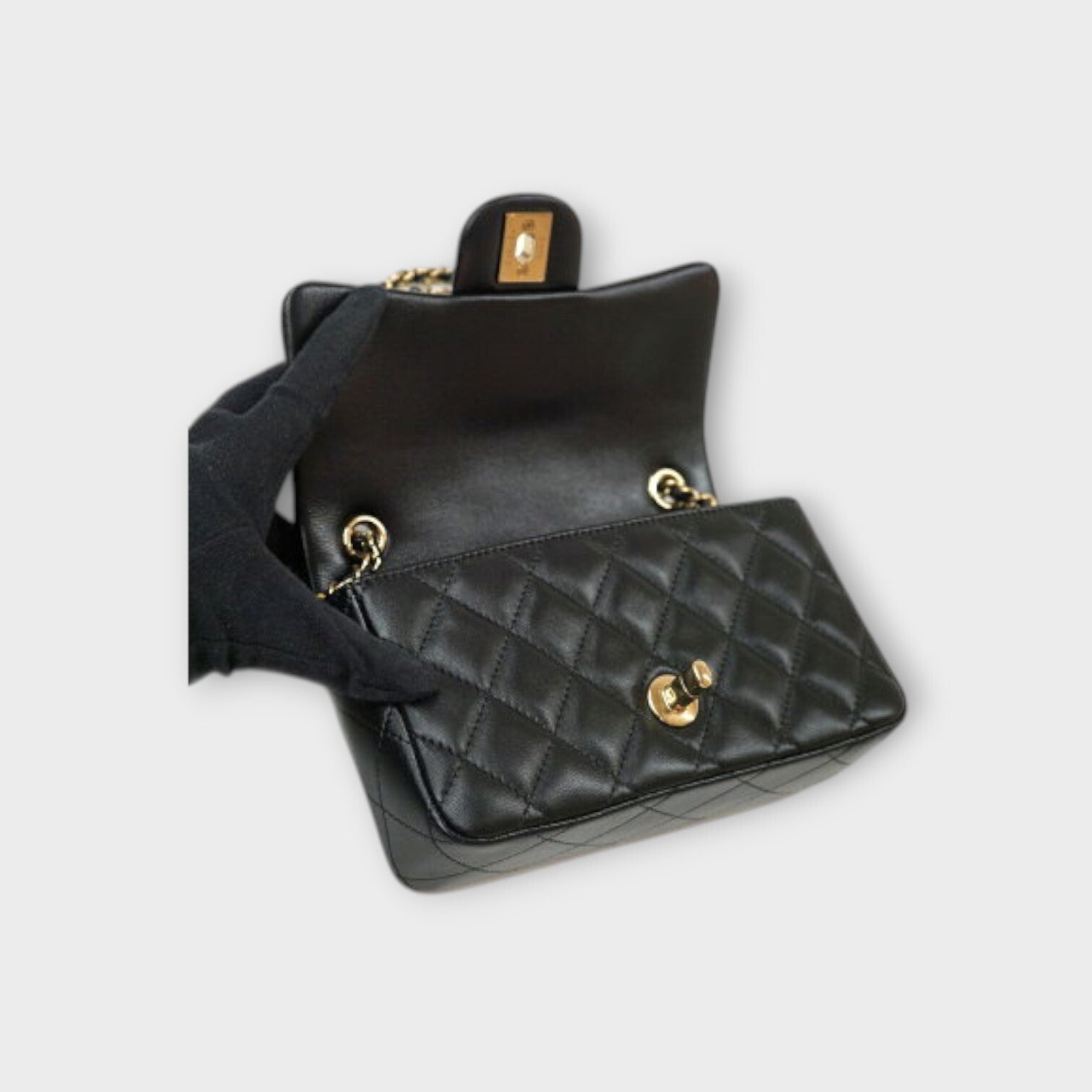 CHANEL Chain shoulder bag mini MATRASSE Coco Mark lambskin AS5219