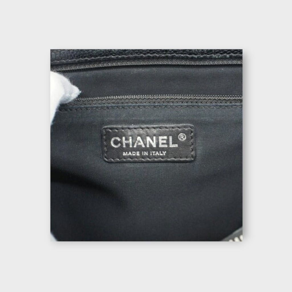 CHANEL Tote bag matrasse caviar skin black silver hardware chain