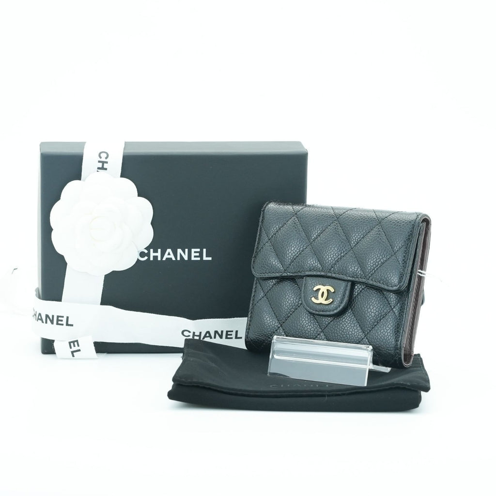 CHANEL Matelasse Bifold Wallet with Bill Compartment and Card Case Black
