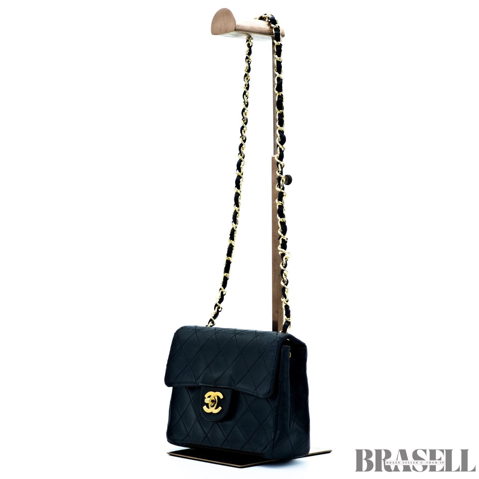 Chanel Mini Matelassé Lambskin Chain Shoulder Bag A01115 Flap Black Woman