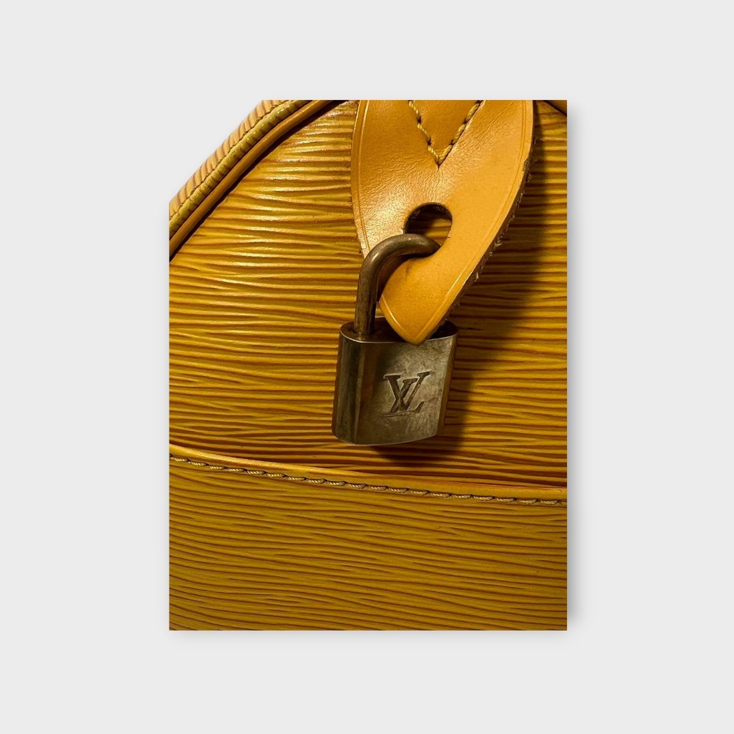 Louis Vuitton Speedy 25 M43019 Epi Leather Handbag Tote Bag Yellow 【B】