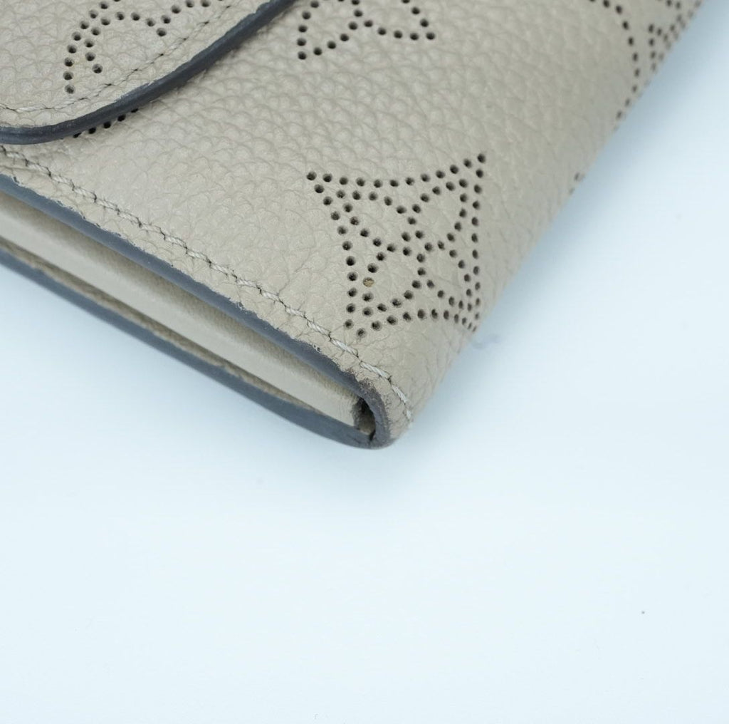 LOUIS VUITTON Mahina Portefeuille Iris Long Wallet M60144 Beige