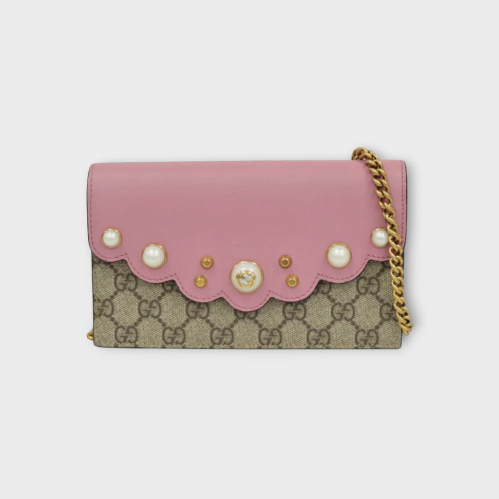 Gucci Pearl Scallop Chain Wallet with GG Pattern Leather