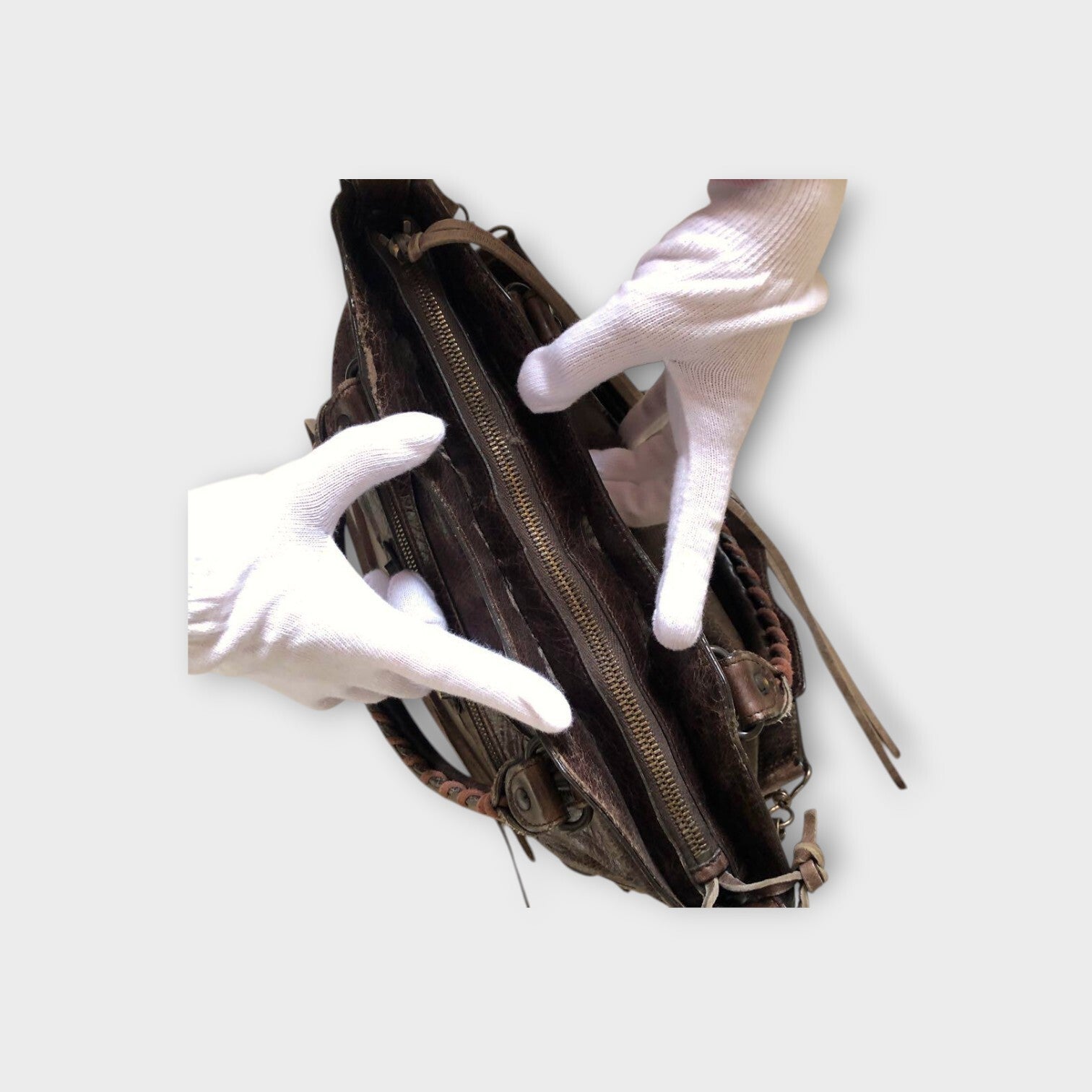 BALENCIAGA  Shoulder bag dark brown leather