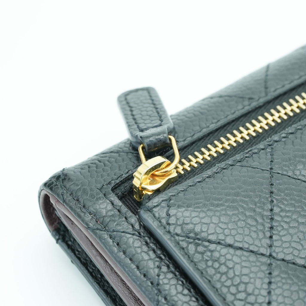CHANEL Matelasse Bifold Wallet with Bill Compartment and Card Case Black