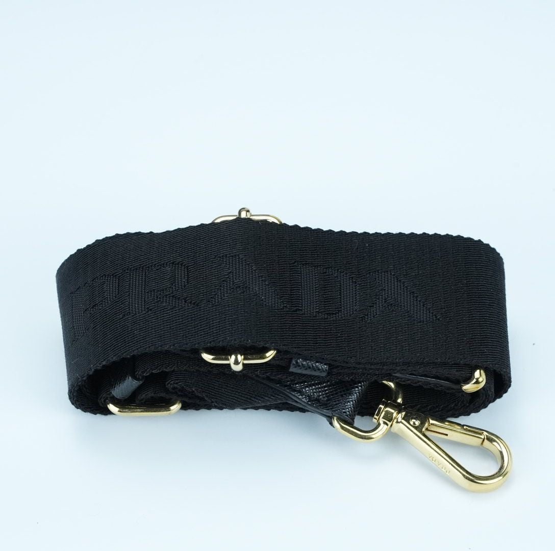 Prada Re-Edition 2005 Saffiano Leather Shoulder Bag in Black with Gold Hardware