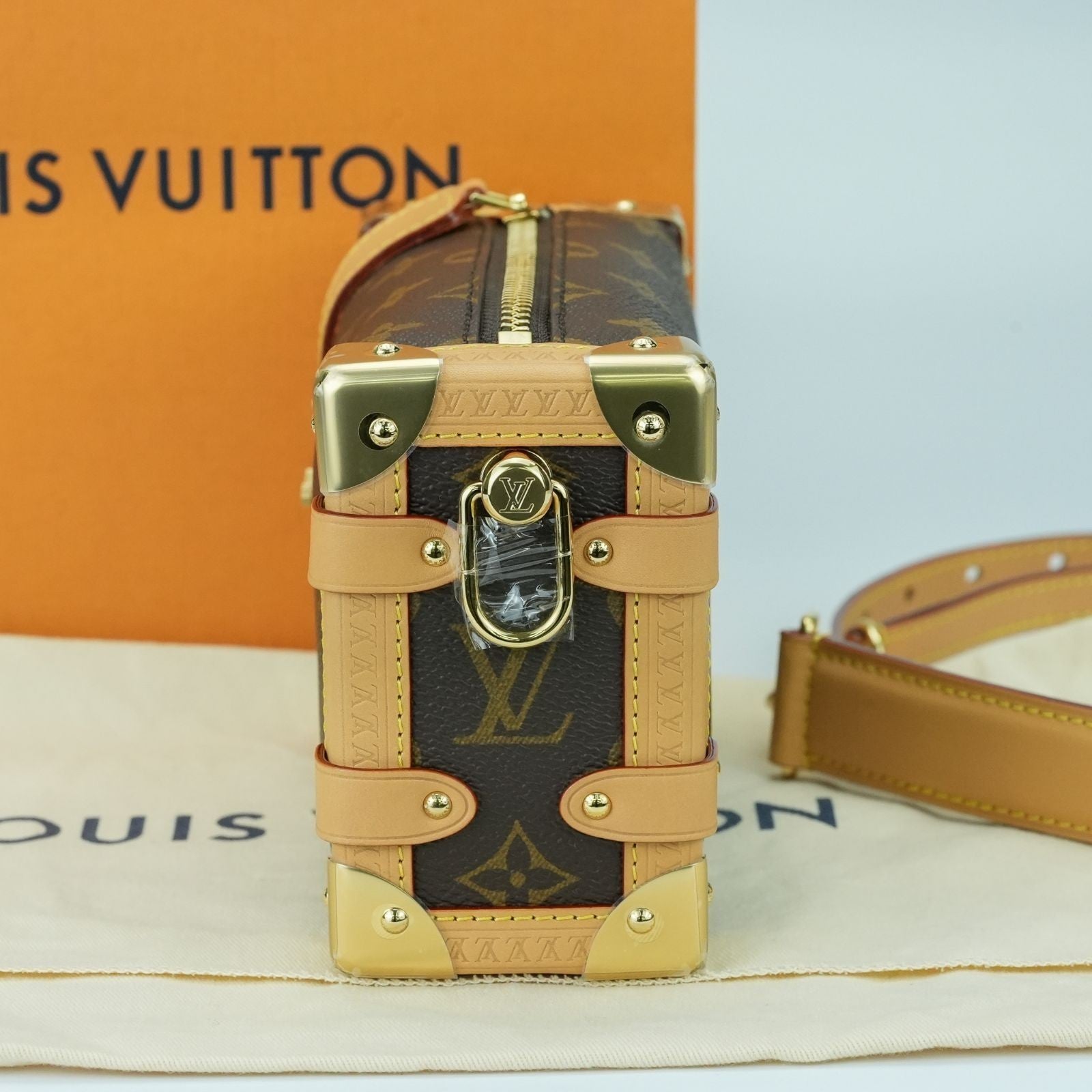 LOUIS VUITTON Monogram Side Trunk PM M46815 Shoulder Bag