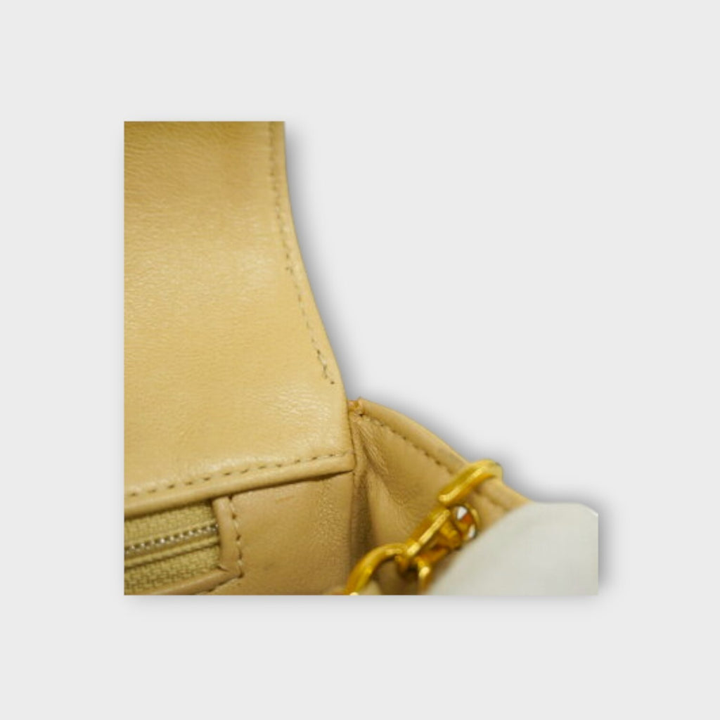 CHANEL Matelasse chain shoulder shoulder bag Diana. lambskin