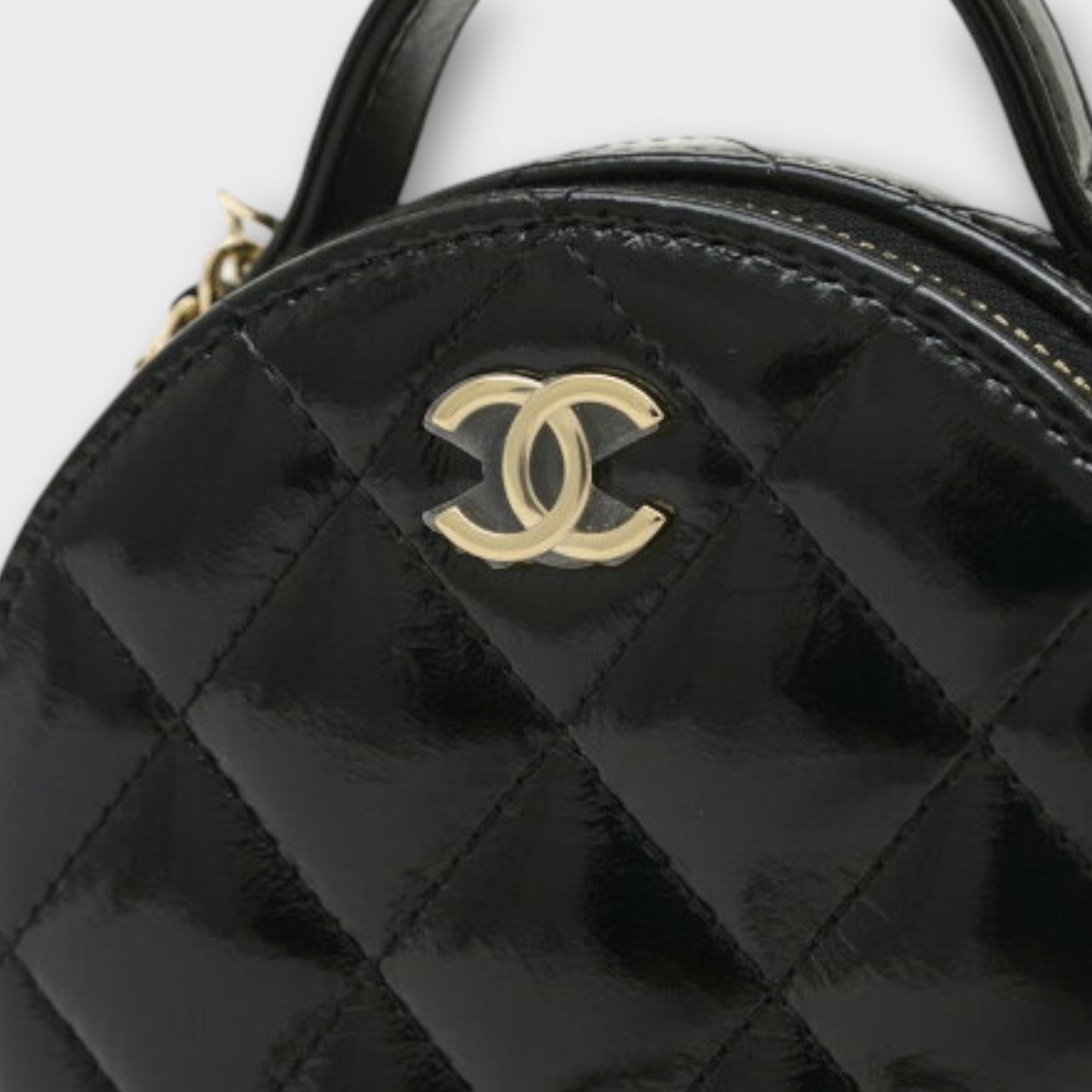 Chanel Matelasse Round Chain Shoulder Bag in Calfskin Black AP2502