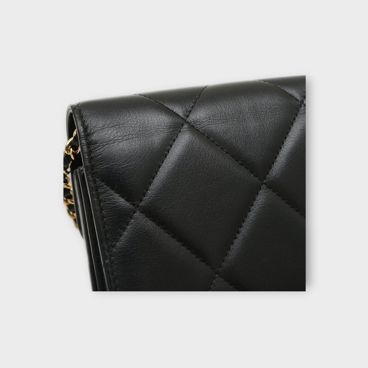 Chanel Matrasse mini flap bag in calfskin with black gold hardware AS3720