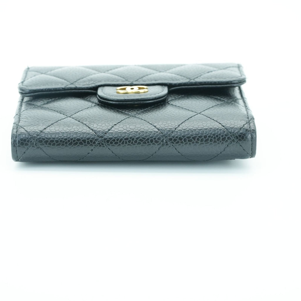 CHANEL Matelasse Bifold Wallet with Bill Compartment and Card Case Black