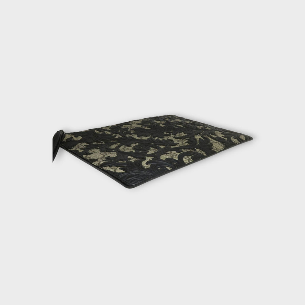 GUCCI GG Supreme Arabesque Clutch Bag 410810