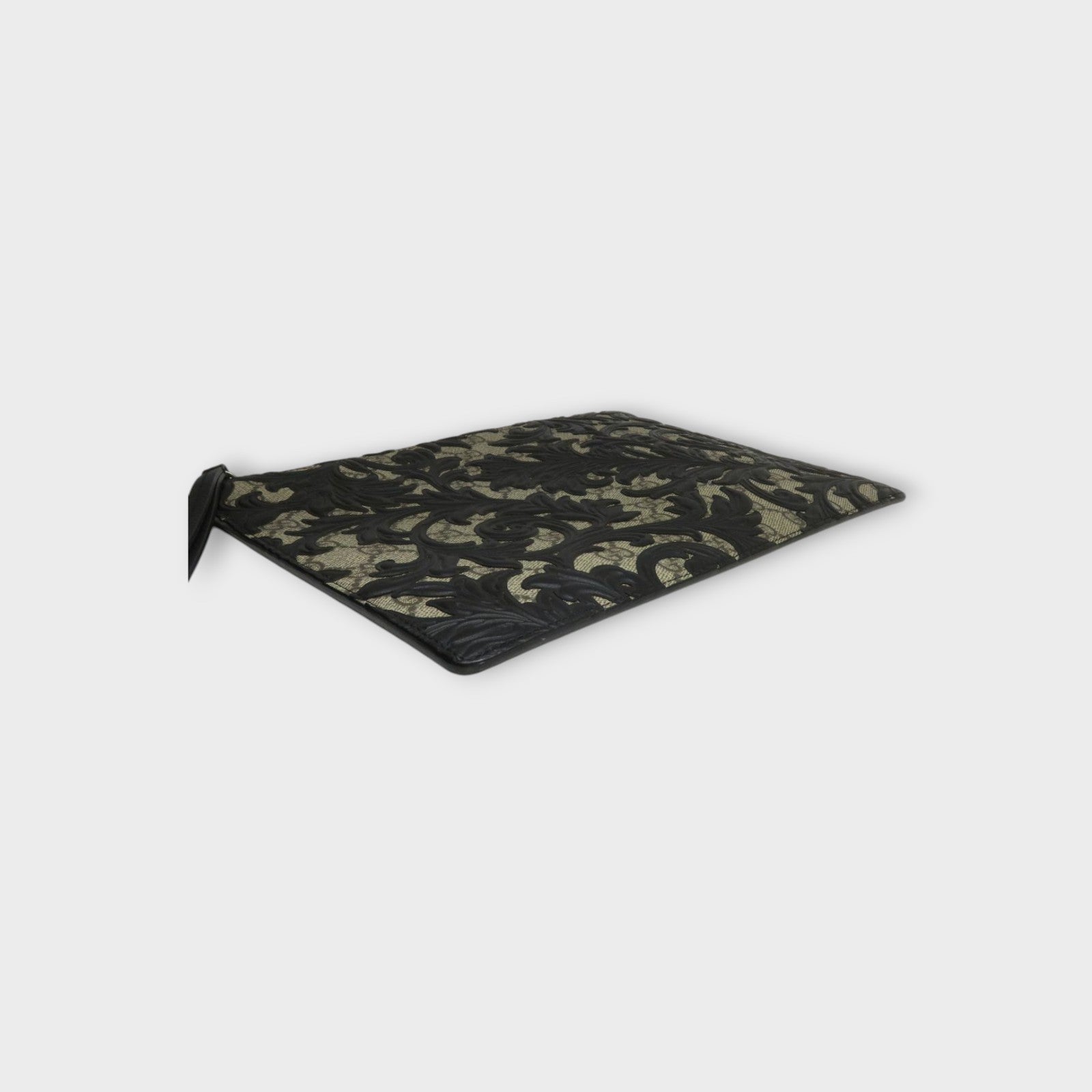 GUCCI GG Supreme Arabesque Clutch Bag 410810