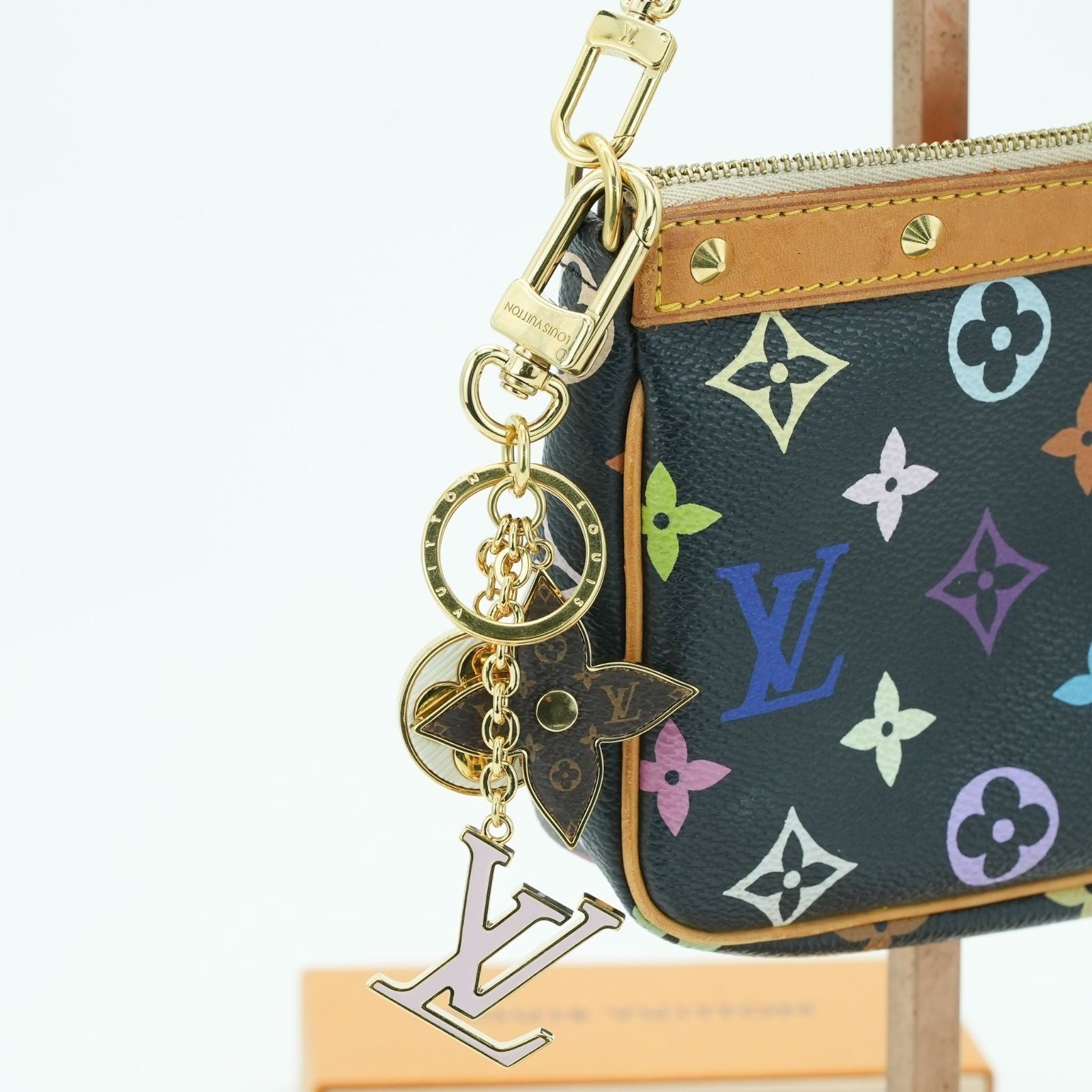 LOUIS VUITTON Spring Street Keychain M01187 Key Boulder Gold Women's Men's Box