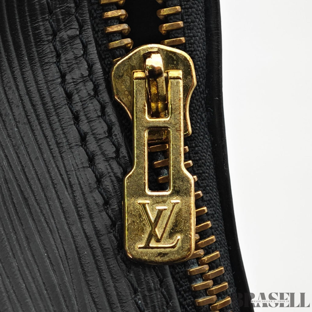 Louis Vuitton Epi Leather Keepall 50 Black Embossed Logo Boston Bag Travel Large