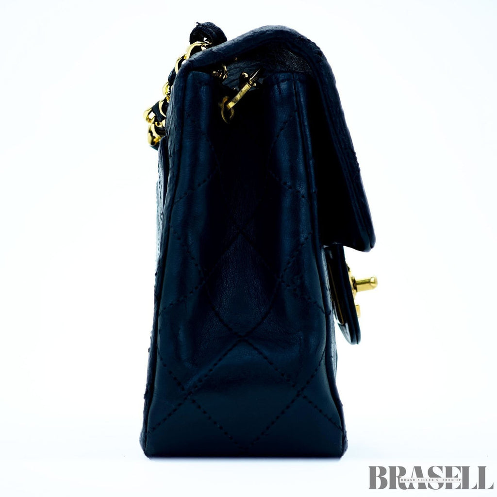 Chanel Mini Matelassé Lambskin Chain Shoulder Bag A01115 Flap Black Woman