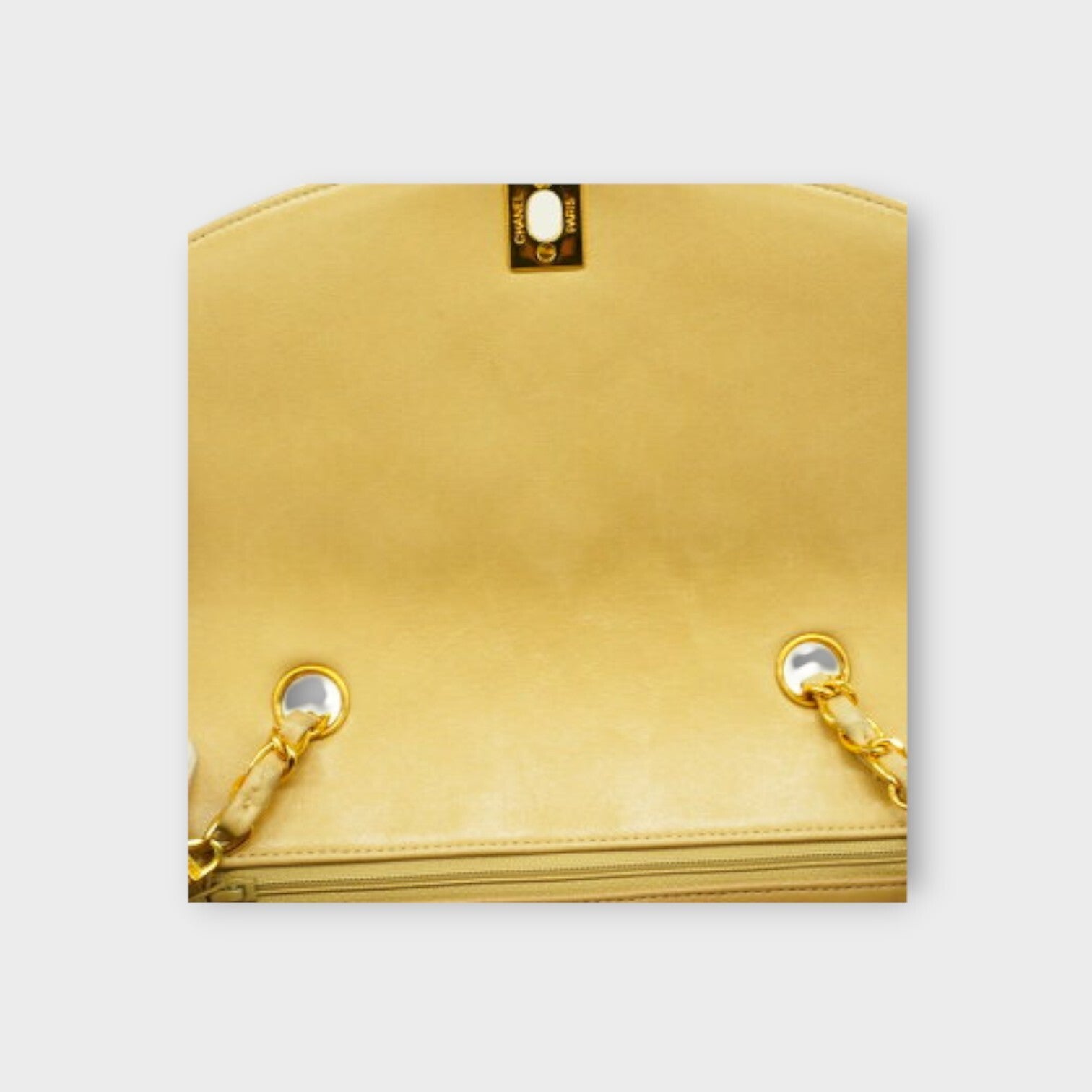 CHANEL Matelasse chain shoulder shoulder bag Diana. lambskin